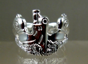 Picture of US Navy Submarine Dolphin Regulation uniform breast badge Ring